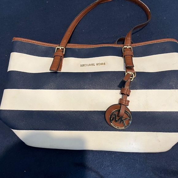 Michael Kors Handbags - Michael Kors Designer Purse